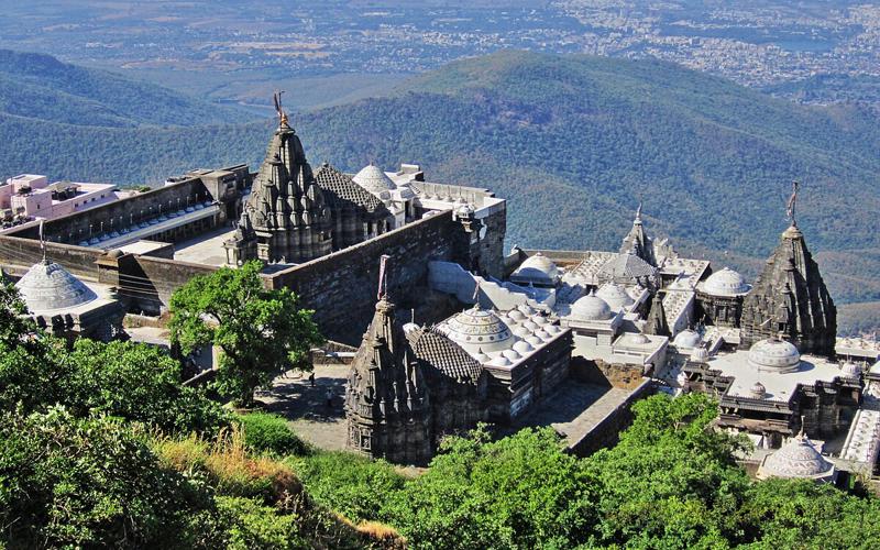 Jain_temples_on_Girnar