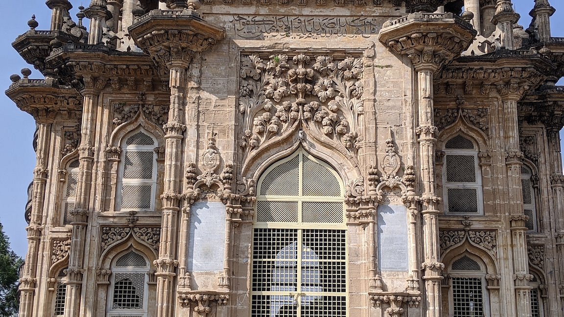 Mahabat_Maqbara